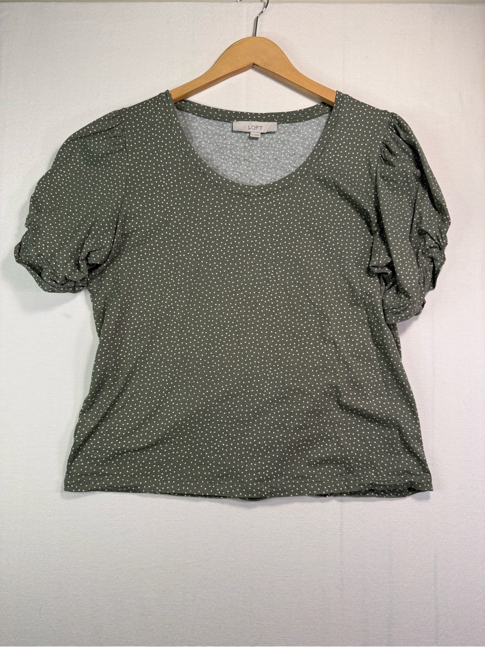 LOFT Olive Green Dot Puff Sleeve Tee Size M